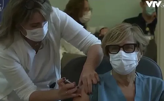 Mũi tăng cường vaccine Pfizer có thể chống Omicron