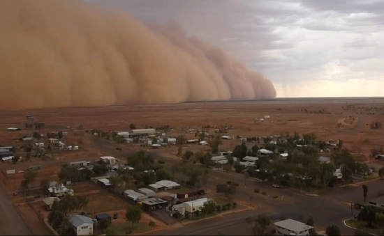 Bão bụi kinh hoàng nhấn chìm vùng Tây Bắc Queensland, Australia