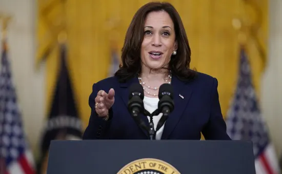 Phó Tổng thống Mỹ Kamala Harris xét nghiệm COVID-19 sau khi bị phơi nhiễm