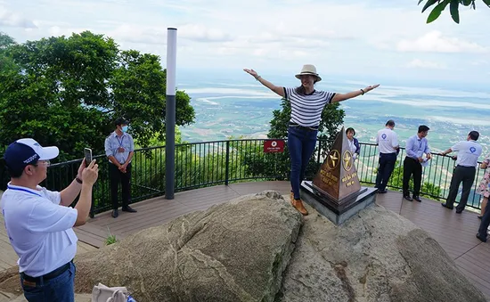 An toàn - điều kiện tiên quyết để tái mở cửa du lịch