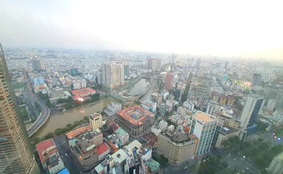 Ngân hàng ồ ạt rao bán nhà đất, ô tô để thu nợ