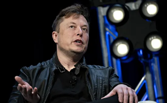 Elon Musk tiếp tục bán hơn 1 tỷ USD cổ phiếu Tesla