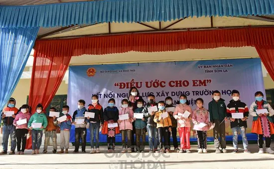 "Điều ước cho em" thắp sáng tương lai học sinh nghèo Sơn La