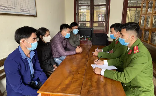 Xử lý hàng trăm trường hợp đốt pháo cấm trong đêm giao thừa