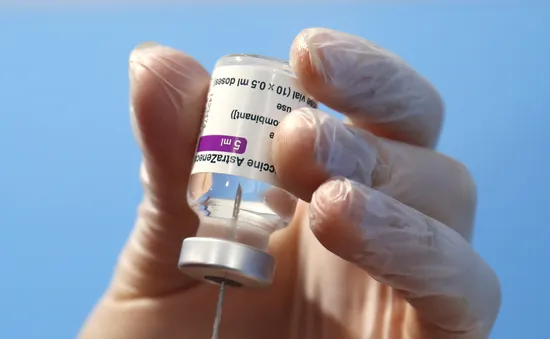 Đại học Oxford lần đầu thử nghiệm vaccine COVID-19 trên trẻ từ 6 tuổi