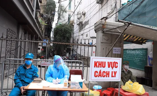 Phong tỏa một khu vực ở quận Ba Đình nơi có ca bệnh COVID-19