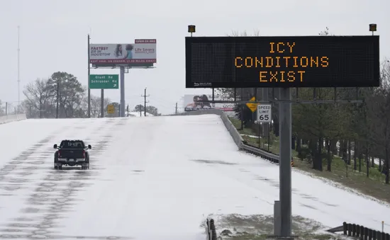 Tổng thống Mỹ sẵn sàng tuyên bố tình trạng thảm họa vì bão tuyết tại Texas