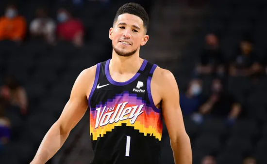 Devin Booker tiếp tục trở thành "người đóng thế"