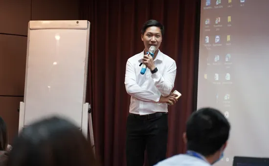 CEO Nguyễn Đình Mạnh - Giảng viên đào tạo về thương hiệu cá nhân trên mạng xã hội
