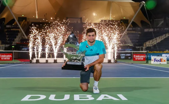 Aslan Karatsev vô địch giải quần vợt Dubai Championships 2021