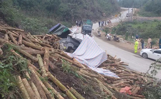 Tai nạn thảm khốc làm 7 người chết: Xe tải chạy tốc độ 46km/h trước khi đâm vào ta-luy