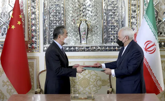 Iran - Trung Quốc ký thỏa thuận hợp tác có thời hạn lên tới 25 năm