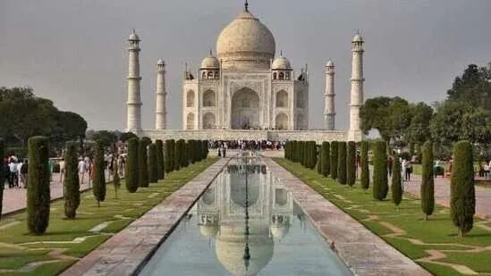 Ấn Độ đóng cửa đền Taj Mahal do de dọa đánh bom