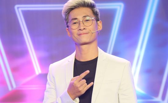 Thiên Vương (MTV) khiến khán giả bất ngờ với " nghề tay trái" bắt mạch, bấm huyệt