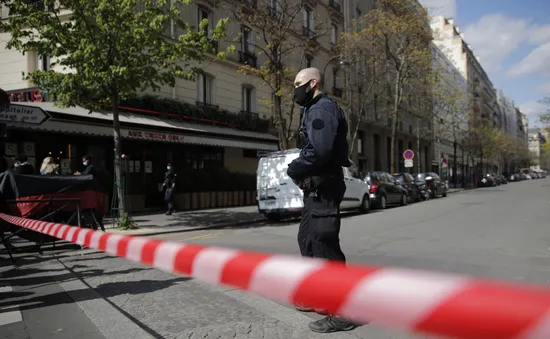 Nổ súng bên ngoài bệnh viện ở thủ đô Paris, 2 thương vong