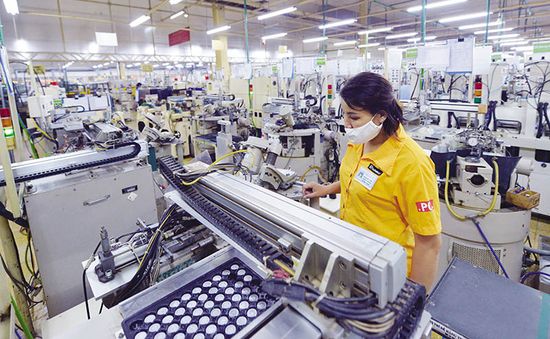 Fitch Ratings: Thành công ứng phó COVID-19 của Việt Nam hút nhà đầu tư ngoại