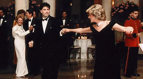 John Travolta hồi tưởng về việc khiêu vũ với công nương Diana: Như chuyện cổ tích!