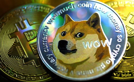 Bitcoin cắm đầu lao dốc, cơn sốt Dogecoin, và tâm lý "buôn có bạn, bán có phường"