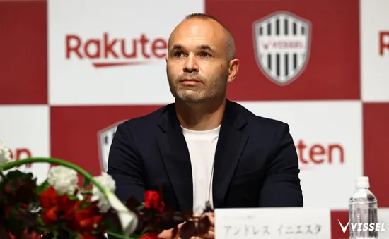 Iniesta gia hạn hợp đồng với Vissel Kobe ở tuổi 37