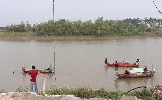 Đắm thuyền trên sông, hai anh em ruột tử vong