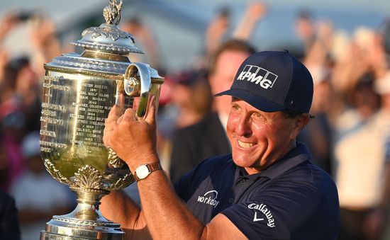 Phil Mickelson – nhà vô địch lớn tuổi nhất PGA Championship