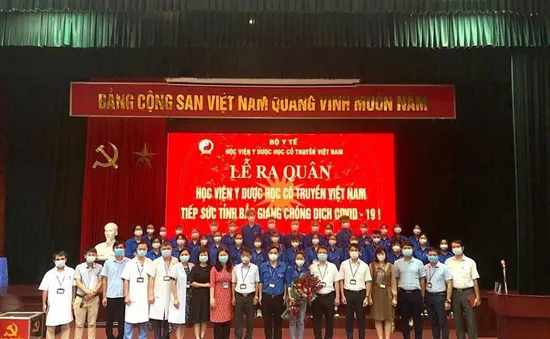 Sinh viên Học viện Y Dược học cổ truyền Việt Nam lên đường chi viện tỉnh Bắc Giang phòng, chống dịch COVID-19