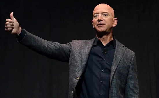 Jeff Bezos bán gần 2 tỷ USD cổ phiếu Amazon