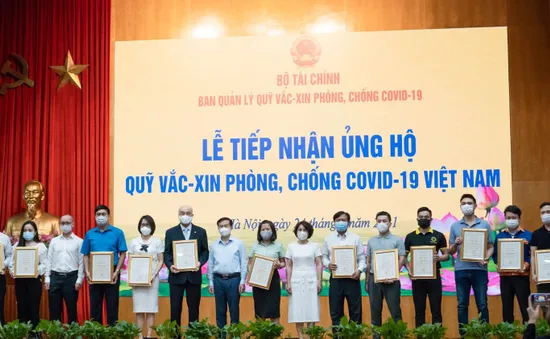 Bộ Tài chính tiếp nhận thêm nhiều khoản ủng hộ Quỹ vaccine phòng, chống COVID-19