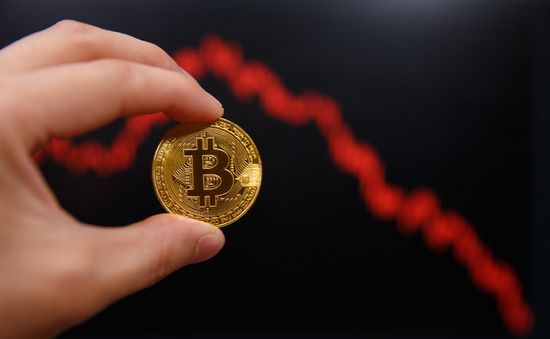 Bitcoin rớt giá mạnh