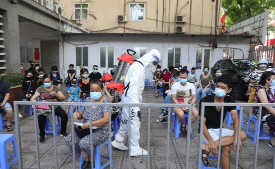 Hà Nội có thêm 6 ca dương tính COVID-19 mới