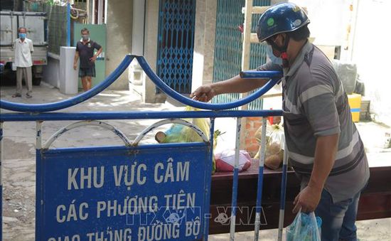 Đà Nẵng và Khánh Hòa khẩn cấp chống dịch