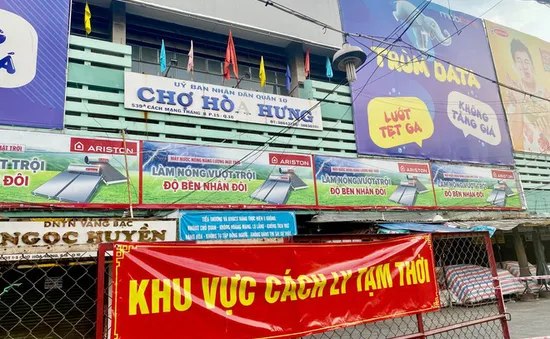 TP Hồ Chí Minh: 189 chợ tạm ngừng hoạt động, nhân viên siêu thị "mướt mồ hôi"