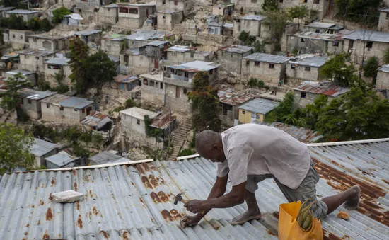 Bão Elsa hoành hành tại Haiti và Dominica, ít nhất 3 người thiệt mạng