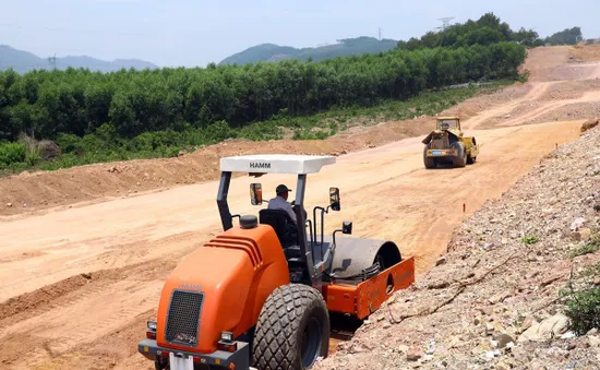 Phân cấp đầu tư kết cấu hạ tầng giao thông - Giải pháp đột phá vì mục tiêu 5.000 km cao tốc