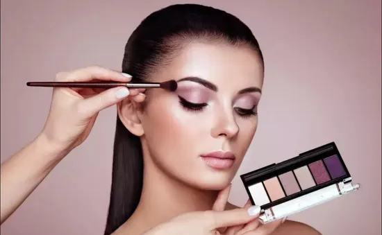 5 xu hướng trang điểm đầy cá tính cho mùa hè này