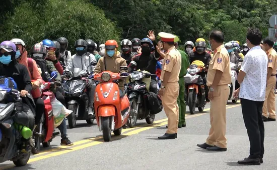 Kiểm soát chặt, đảm bảo an toàn cho người từ vùng dịch về quê