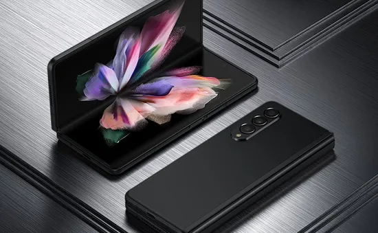 Giá “chát”, người dùng Việt vẫn chuộng Galaxy Z Fold3 5G