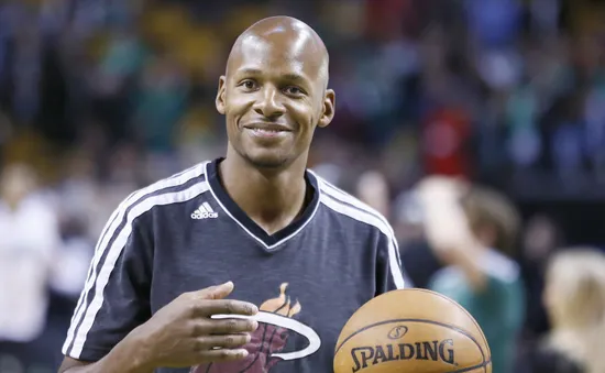 Ray Allen trở lại với bóng rổ