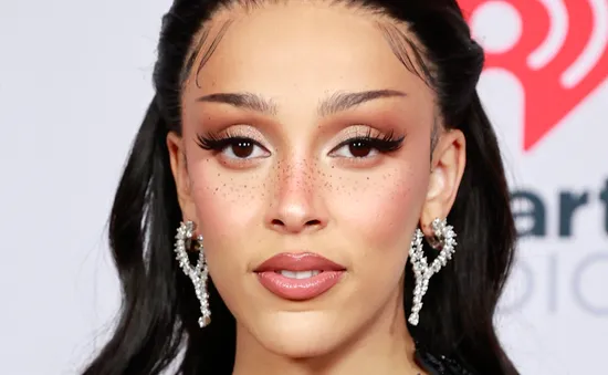 Doja Cat sẽ là người dẫn chương trình của lễ trao giải MTV VMAs 2021