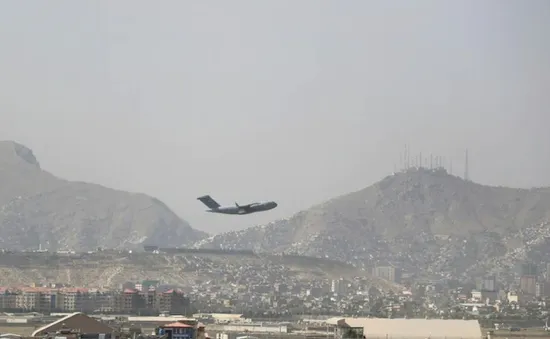 Rocket rơi xuống khu dân cư gần sân bay Kabul, Afghanistan