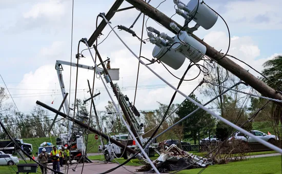 Bang Louisiana thiệt hại lớn về lưới điện do bão Ida, hơn 1 triệu khách hàng bị mất điện