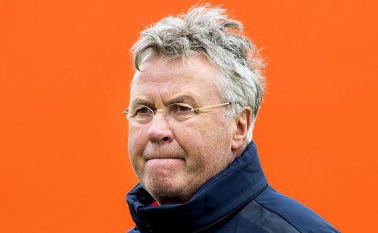 HLV Guus Hiddink nói lời chia tay với bóng đá