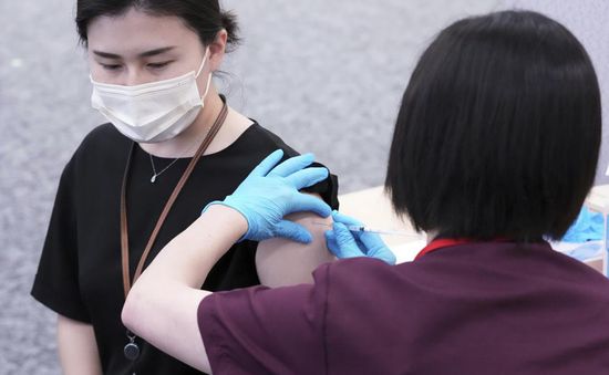 Nhật Bản sẽ tiêm mũi vaccine tăng cường cho người dân từ cuối năm nay