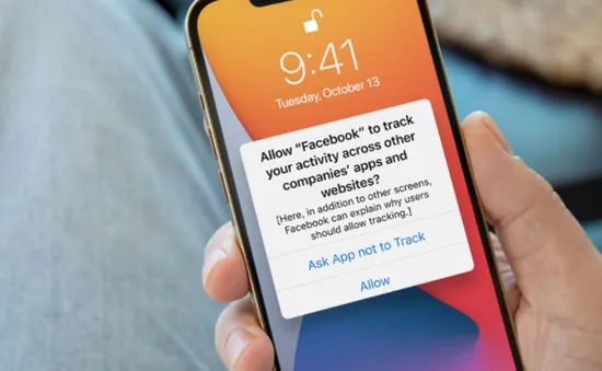 Cựu kỹ sư của Apple tuyên bố tính năng chống theo dõi trên iOS là "vô dụng"