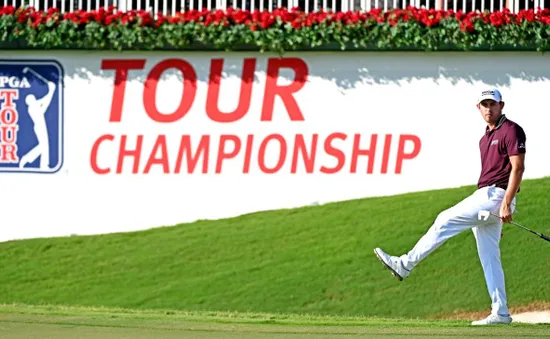 Patrick Cantlay duy trì vị trí dẫn đầu tại giải golf Tour Championship 2021