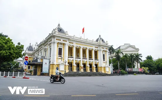 CHÍNH THỨC: Hà Nội chia 3 vùng chống dịch từ 6/9, “người ở vùng nào thì ở vùng đó”