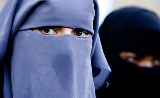 Doanh số burqa tăng vọt sau khi Taliban lên nắm quyền tại Afghanistan