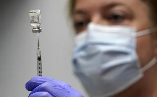 Vaccine Pfizer và Moderna có hiệu quả ngừa bệnh tới hơn 90%