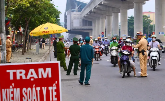 Chốt kiểm soát dịch Cầu Diễn thông thoáng trở lại