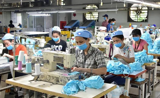 Cạn dòng tiền, doanh nghiệp "thở oxy"